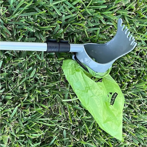 NEW Dog Poop Scooper - Picture 1 of 4